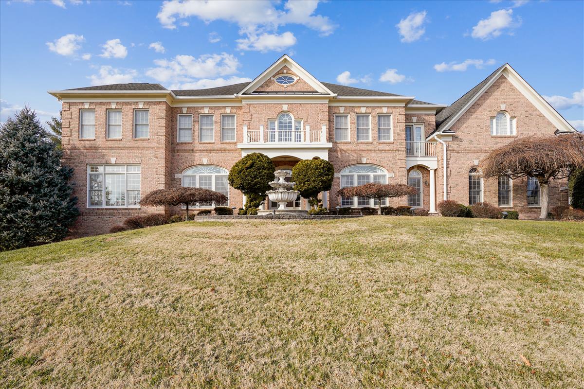 TruPlace - 11046 Heathland Dr, Oakton, VA 22124 US